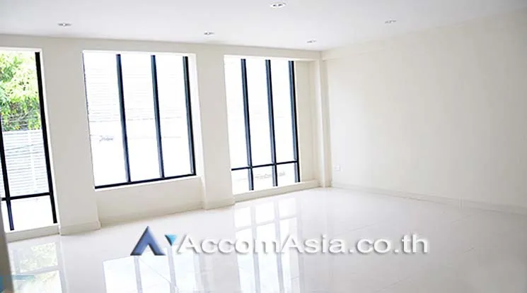 unit Office space For Rent in Sukhumvit, Bangkok  near BTS Udomsuk (AA15784)
